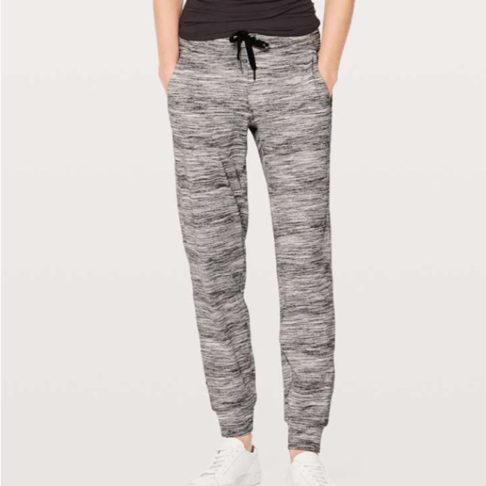 LULULEMON Ready To Rulu Pant/Jogger Size 4